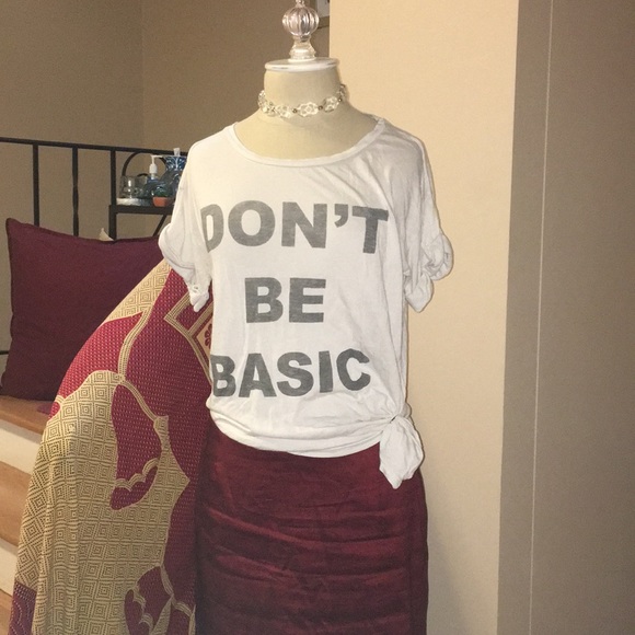 EUC “Don’t Be Basic” Junk Food T-Shirt - Picture 1 of 3